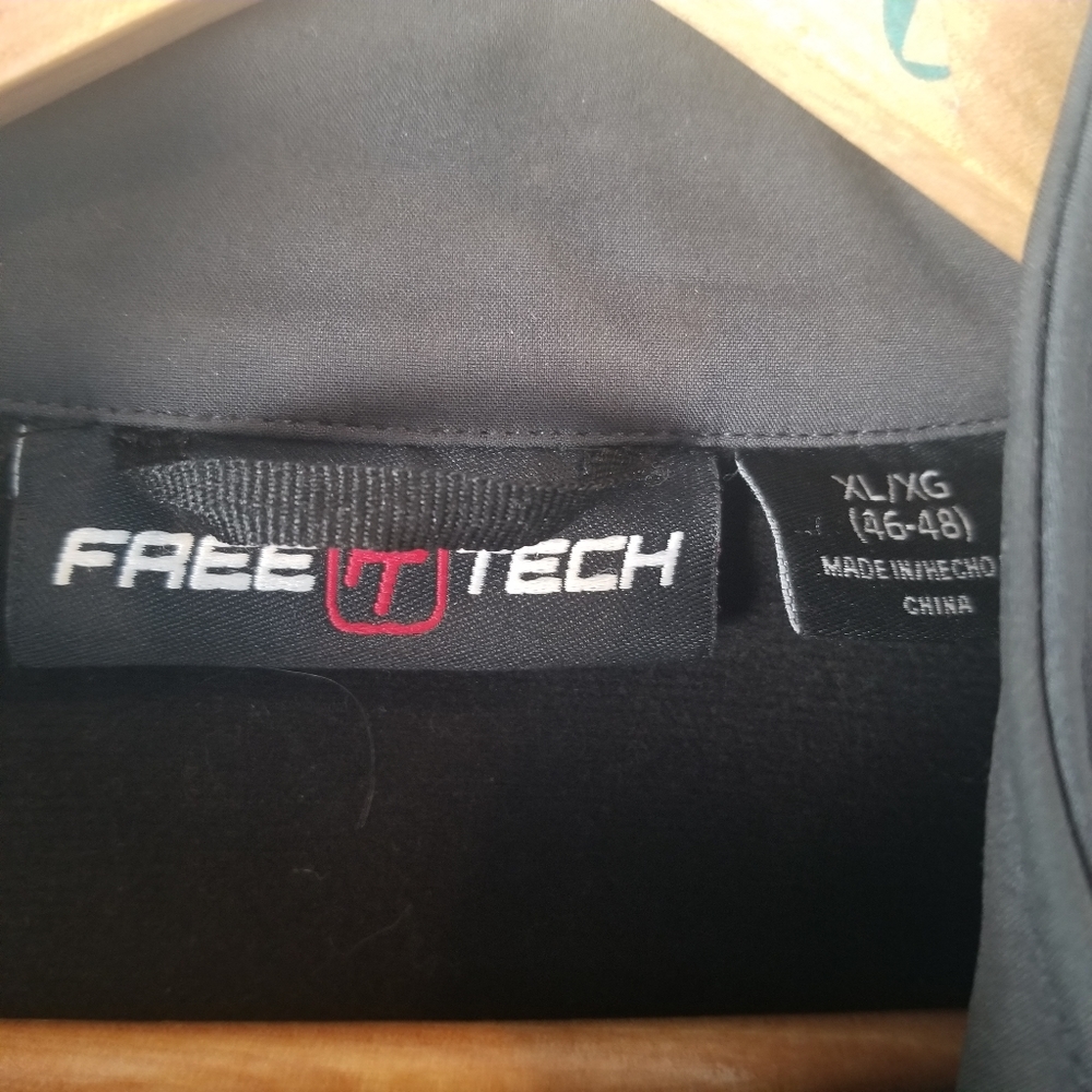 Freetech Men's Softshell Jacket - image 3
